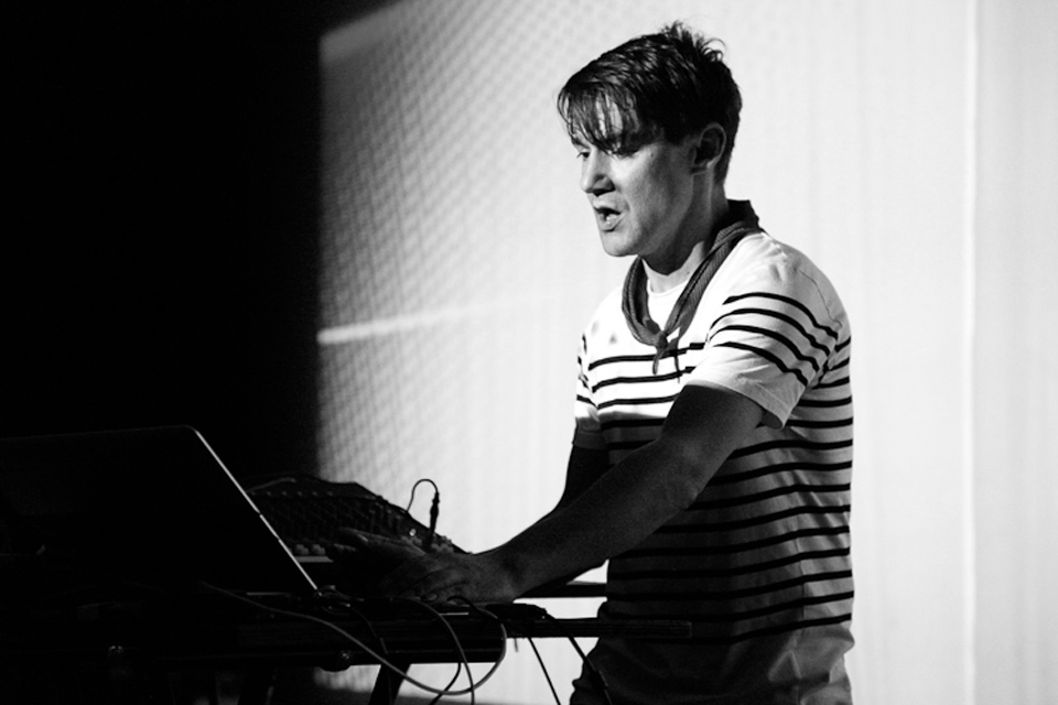 r-n at mutek montreal 2009