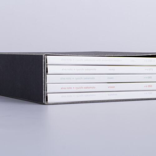 alva noto + ryuichi sakamoto - virus collector's box |